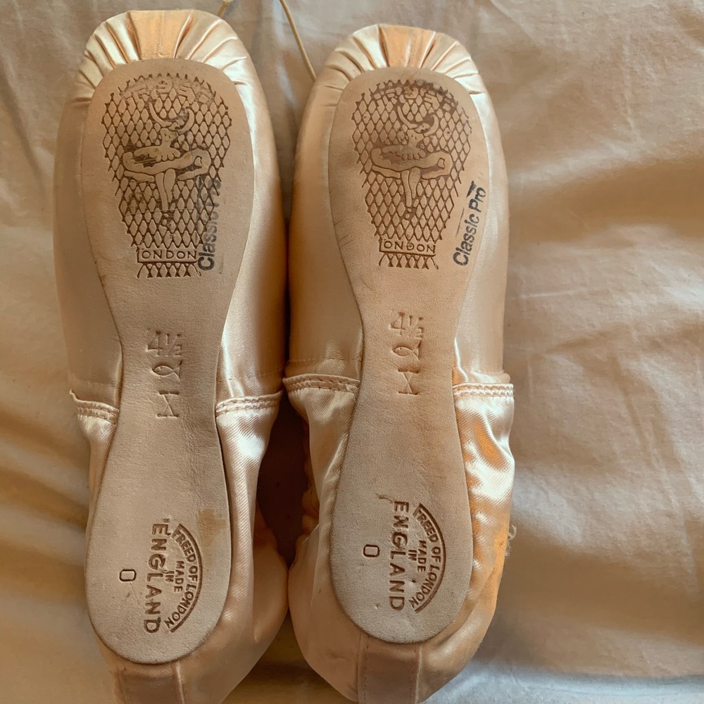 Brand New Freed Pointe Shoes in original packaging